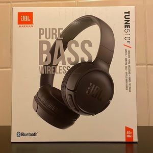 JBL TUNE510 bt wireless headphones- new in box